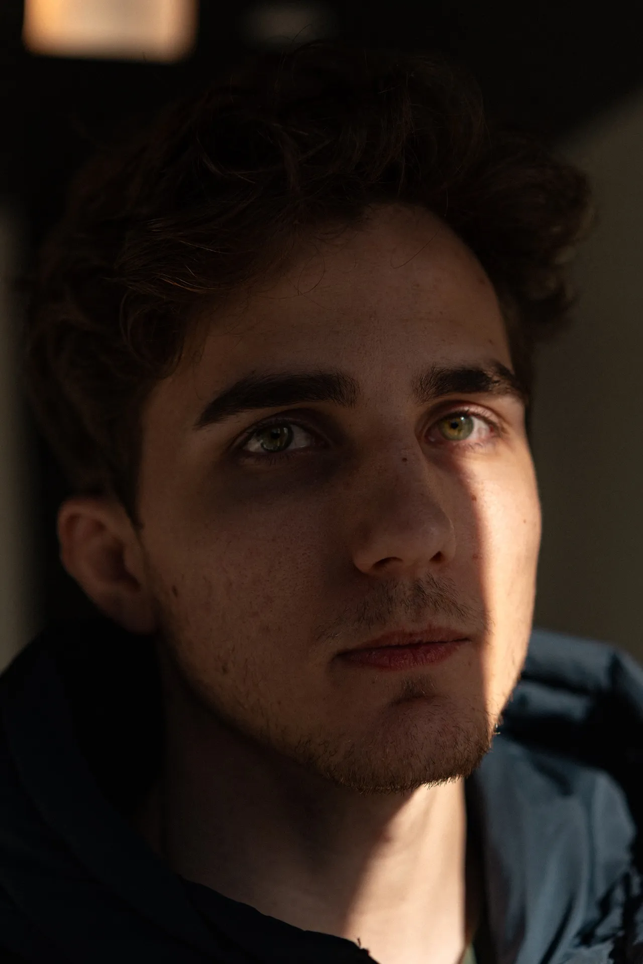 Joel Holsinger, 26, previously worked for five years as a CPA before leaving his job to focus on prediction markets. He now earns income from successful predictions and shares his analysis with a growing audience on social media.