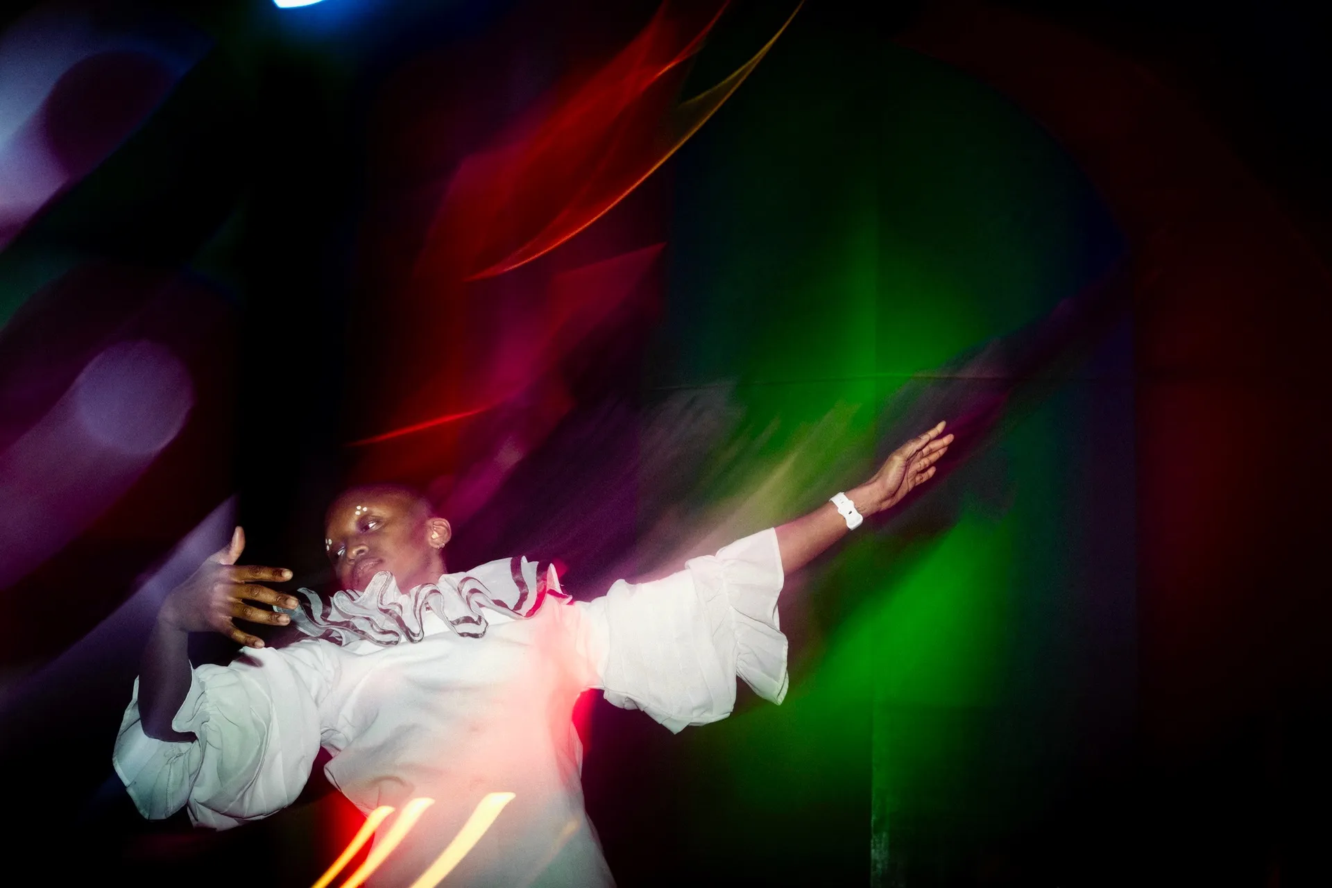The entire Luna Luna experience is on a roughly 30 minute loop, each performance though is subtly different as the immersive visual performers bring out different characters and interact with the guests in unexpected ways.